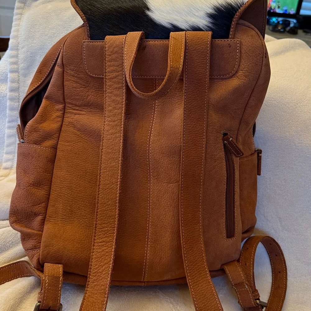 Cowhide backpack. EUC - Picture 7 of 7